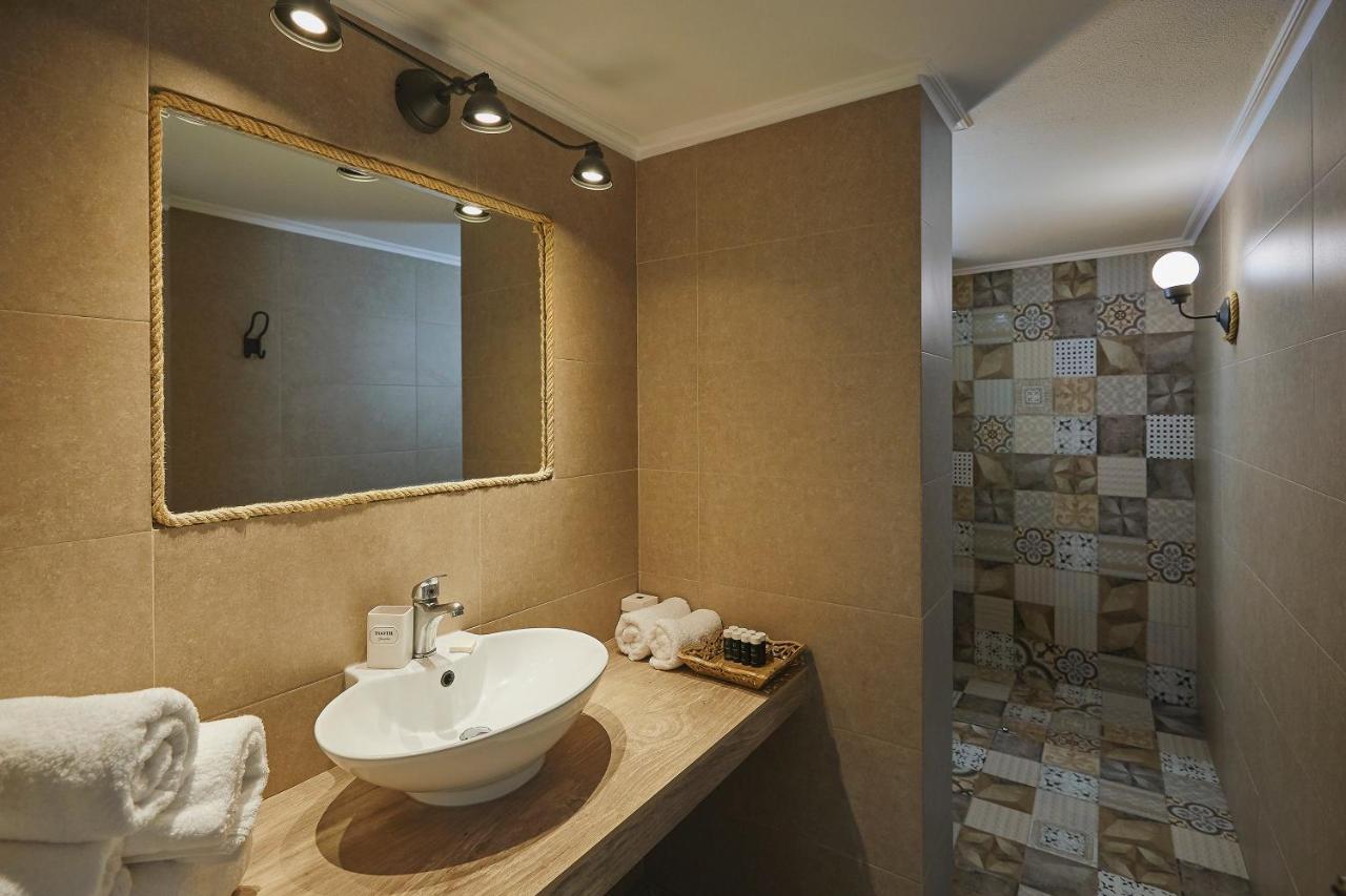 Mare Suites Lechaio 외부 사진